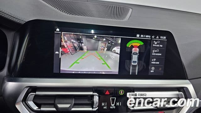 BMW 3 Series 2021 — ფოტო 18/20