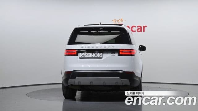 Land Rover Discovery 5 2019 — ფოტო 4/20
