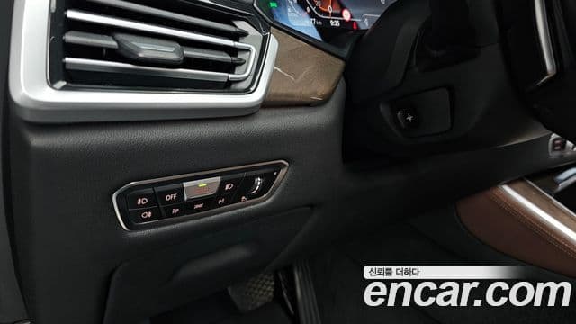 BMW X5 2020 — ფოტო 18/20