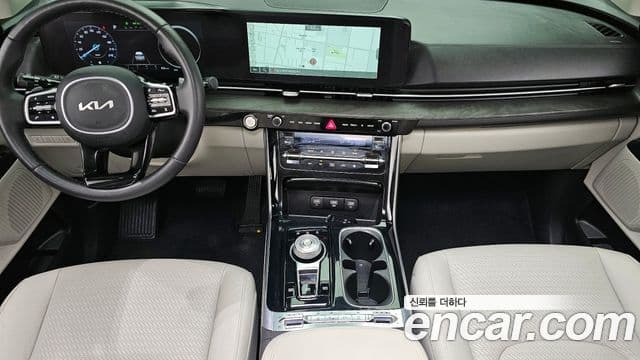 Kia Carnival 2023 — ფოტო 7/20