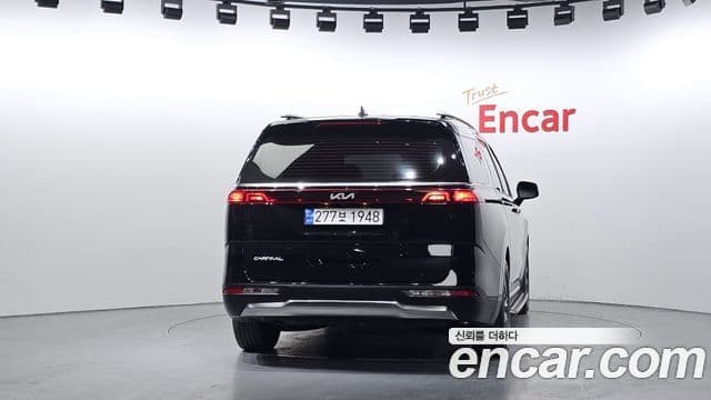 Kia Carnival 2023 — ფოტო 3/20