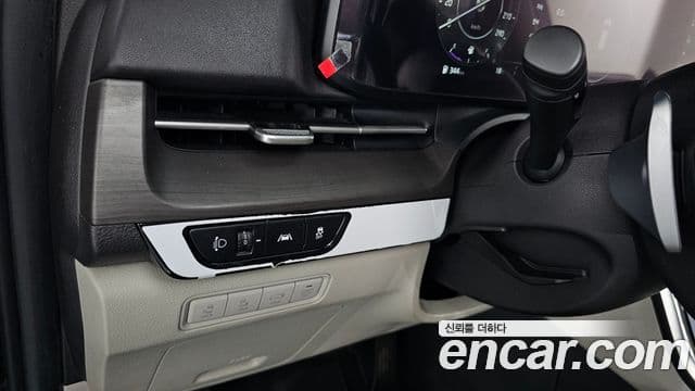 Kia Carnival 2021 — фото 16 из 20