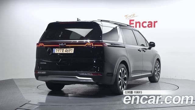 Kia Carnival 2022 — Фото 2/20
