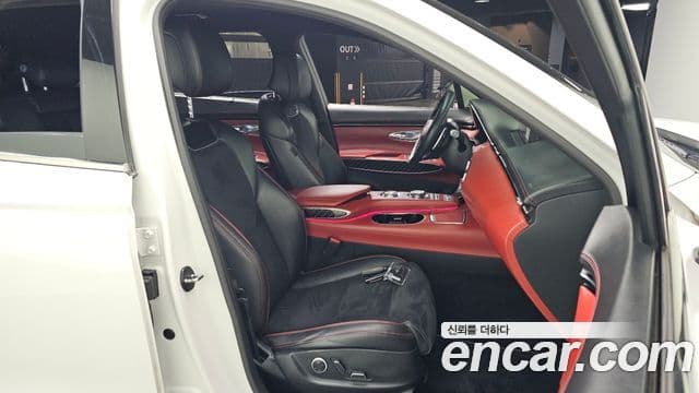 Genesis GV70 2022 — ფოტო 12/20