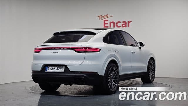 Porsche Cayenne 2023 — ფოტო 2/20