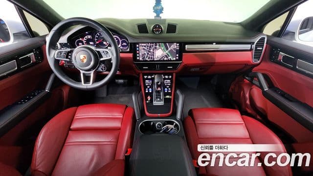 Porsche Cayenne 2023 — ფოტო 7/20