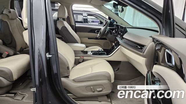 Kia Carnival 2022 — ფოტო 11/20