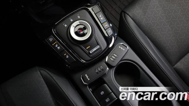 Kia Seltos 2022 — Şəkil 9/20