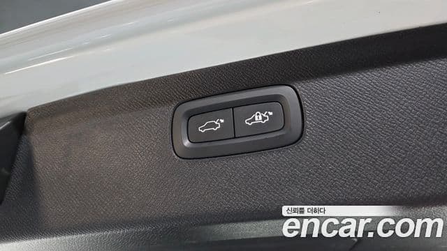 Volvo XC90 2022 — Photo 12/20