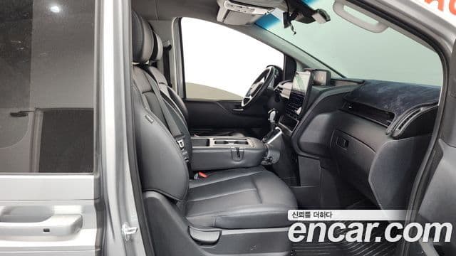 Hyundai Staria 2024 — фото 11 из 20