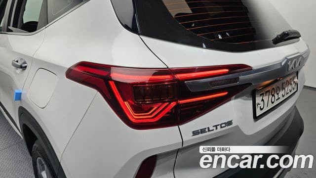Kia Seltos 2022 — Photo 9/32