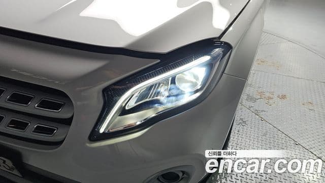 Mercedes-Benz GLA-Class 2019 — ფოტო 27/32