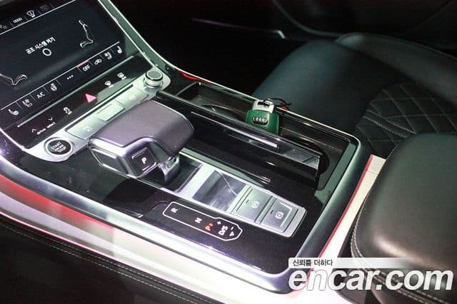 Audi Q7 2022 — Şəkil 7/20