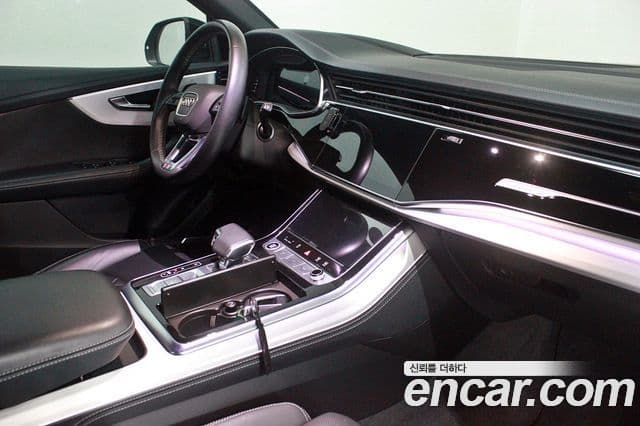 Audi Q7 2022 — Şəkil 12/20