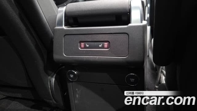 Land Rover Discovery 5 2018 — Фото 18/20