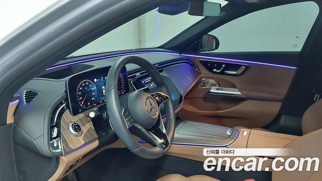 Mercedes-Benz E-Class 2025 — Фото 13/17