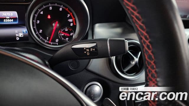 Mercedes-Benz GLA-Class 2019 — Photo 6/30