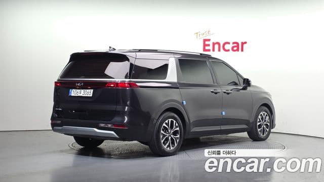 Kia Carnival 2022 — фото 2 из 20