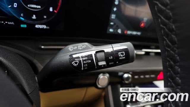 Kia Carnival 2022 — фото 16 из 20