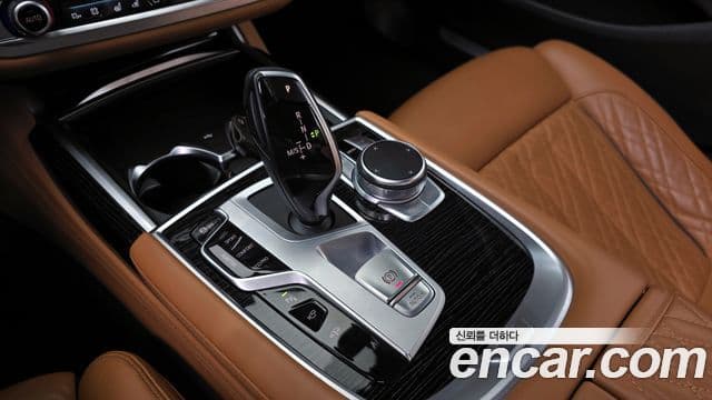 BMW 7 Series 2022 — фото 9 из 20