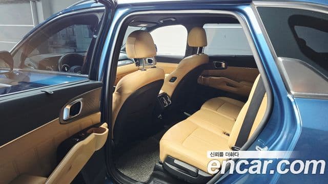 Kia Sorento 2022 — ფოტო 11/20