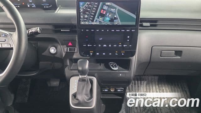 Hyundai Staria 2022 — ფოტო 19/20