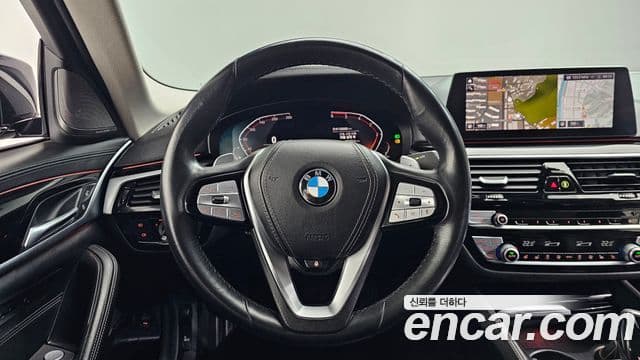 BMW 5 Series 2020 — Фото 13/20