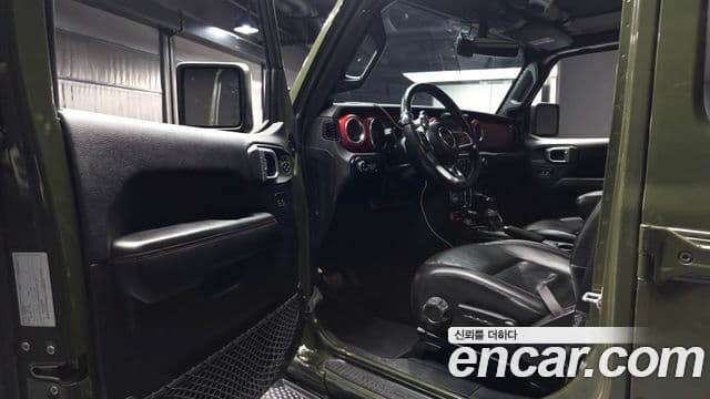 Jeep Wrangler 2020 — Фото 10/20