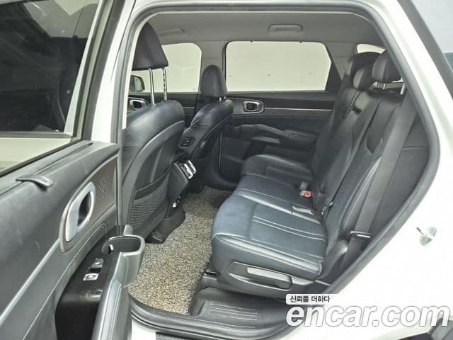 Kia Sorento 2022 — Фото 11/19
