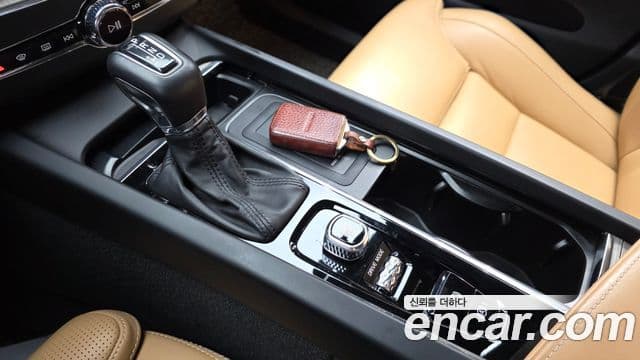 Volvo XC60 2020 — фото 9 из 20