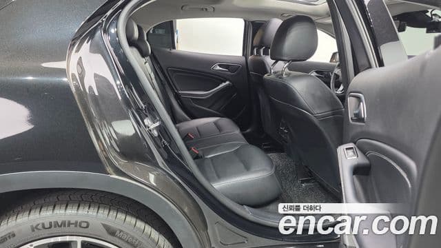 Mercedes-Benz GLA-Class 2018 — ფოტო 12/20