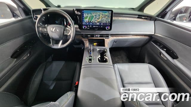 Lexus LM 2025 — фото 10 из 20