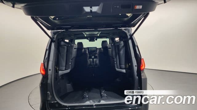Lexus LM 2025 — фото 20 из 20