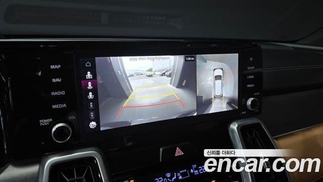 Kia Sorento 2021 — ფოტო 15/20
