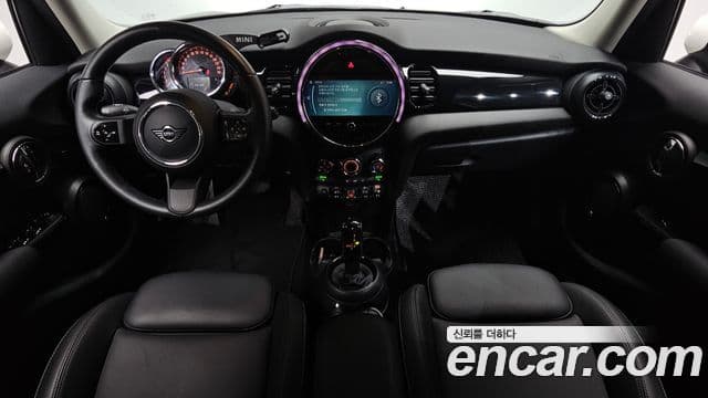 Mini Cooper 2021 — ფოტო 7/20