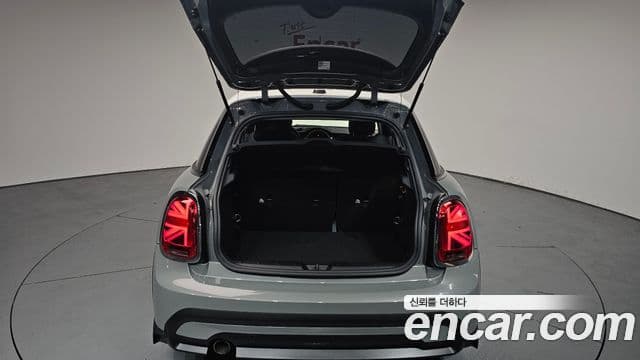 Mini Cooper 2021 — фото 20 из 20
