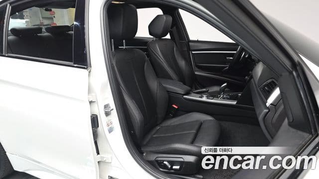 BMW 3 Series 2018 — Şəkil 18/32