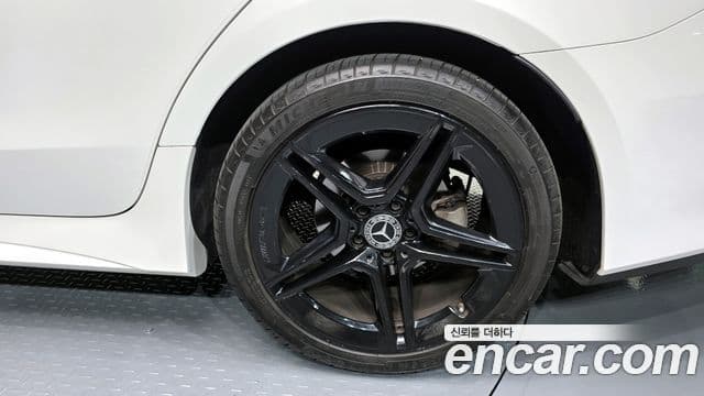 Mercedes-Benz CLS-Class 2022 — Photo 26/31