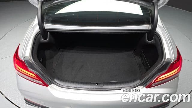 Genesis G70 2018 — ფოტო 20/20