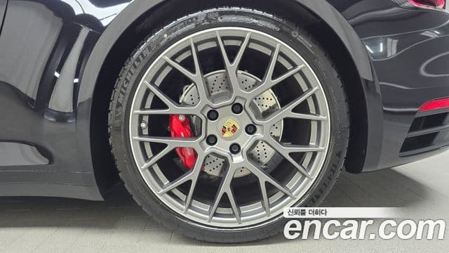 Porsche 911 2024 — Photo 30/35