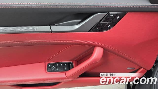 Porsche 911 2024 — Photo 20/35
