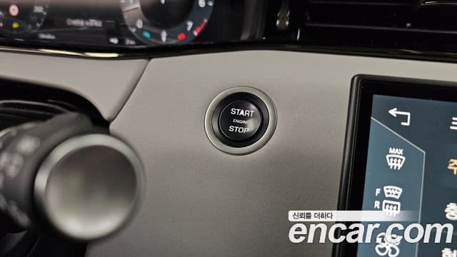 Land Rover Range Rover Evoque 2024 — Photo 12/33