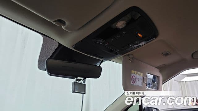 Kia Carnival 2021 — Şəkil 18/20