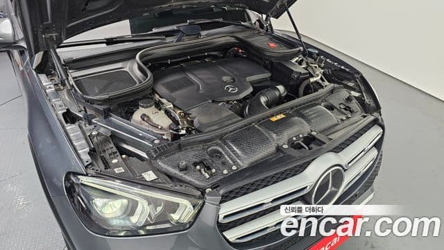 Mercedes-Benz GLE-Class 2021 — ფოტო 6/20