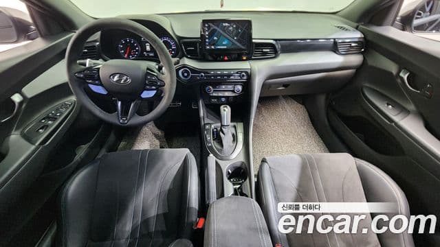 Hyundai Veloster 2021 — ფოტო 7/20