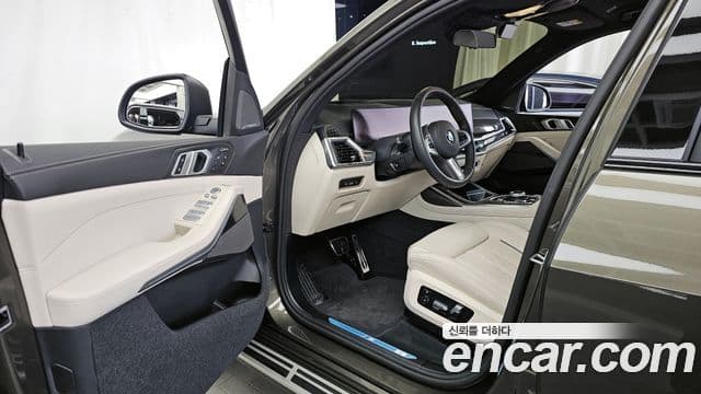 BMW X7 2025 — Photo 7/34