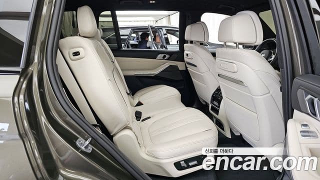 BMW X7 2025 — Photo 33/34
