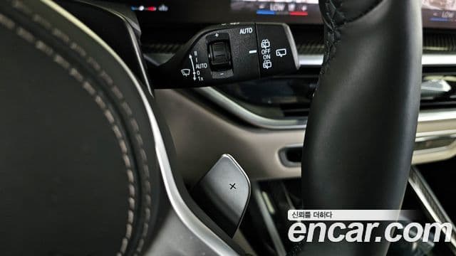 BMW X7 2025 — Photo 21/34