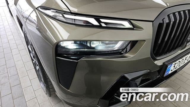 BMW X7 2025 — Photo 16/34