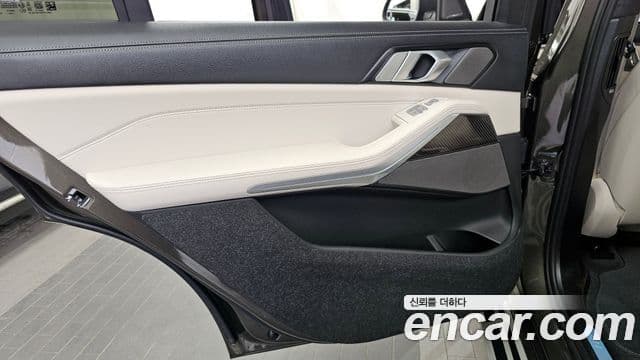 BMW X7 2025 — Photo 20/34